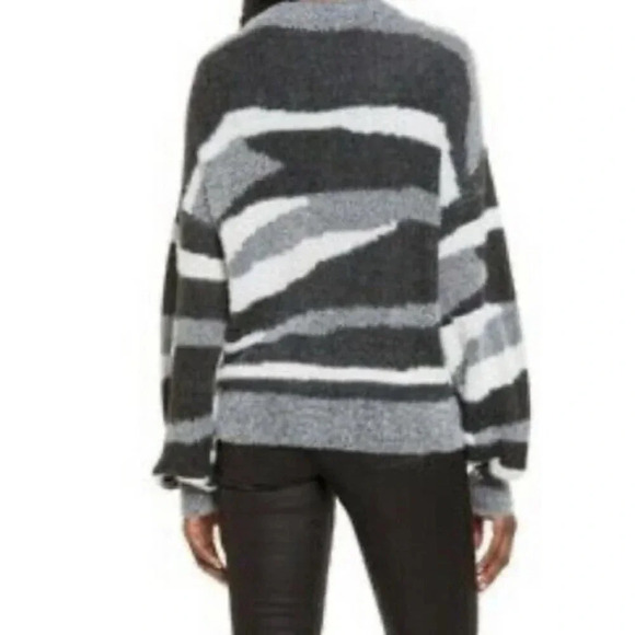 Leith Zebra Women Jacquard V-Neck Button Up Cardigan Sweater Black/Gray Sml NWT - Picture 2 of 5